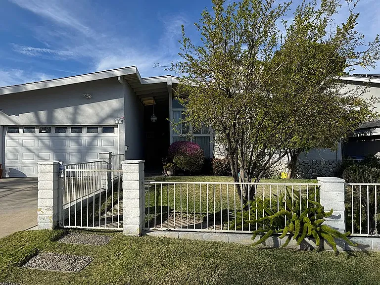 17249 Flanders St — Photo 1