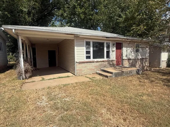 1323 W Poplar Street, Springfield, MO 65802