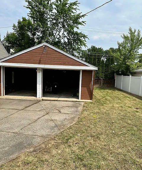 121 Catalpa Dr — Photo 13