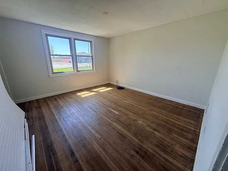 75 Cobb St — Photo 8