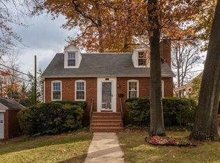 5246 26th St N, Arlington, VA 22207