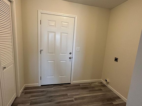 3rd image of 1119 Harbor Dr