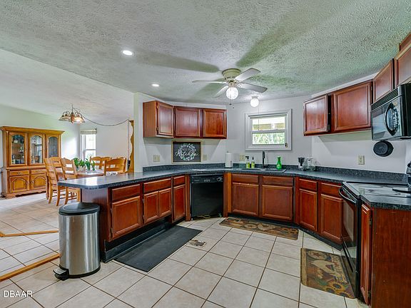 2nd image of 188 Conifer Ln