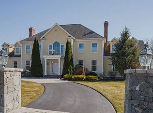 899 Rainbow Trl, Orange, CT 06477