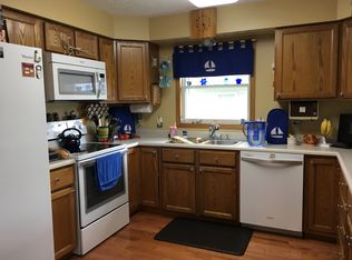 9868 N Lincoln Rd, Syracuse, IN 46567