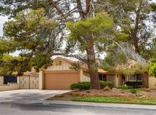 2355 Viewcrest Rd, Henderson, NV 89014