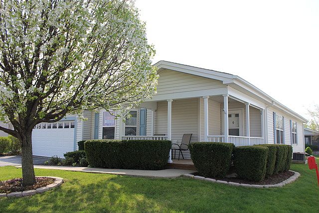 1st image of 3550 Blue Heron Cir