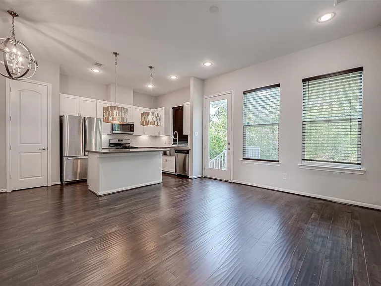 5610 Patrick St #I — Photo 3