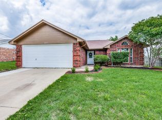 4027 Country Meadows Cir, Granbury, TX 76049