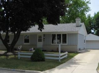 N92W17073 Roger Ave, Menomonee Falls, WI 53051