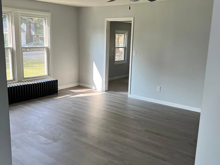 3235 E Enos Ave — Photo 6