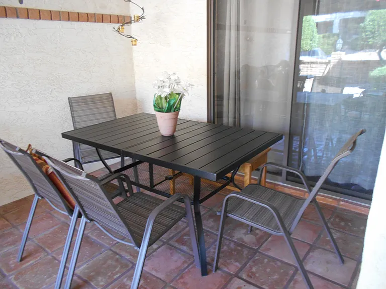 Patio Dining for six