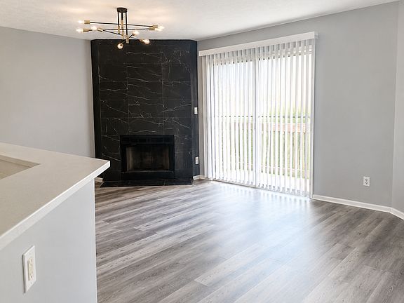 3rd image of 121 Cape Dorey Dr
