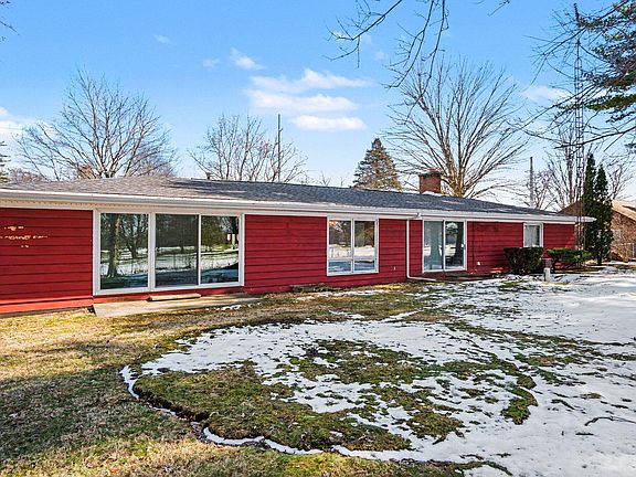 2nd image of 16172 Brookwood Dr