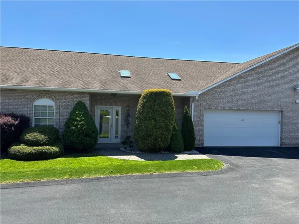 2750 Iowa Dr #26, New Kensington, PA 15068