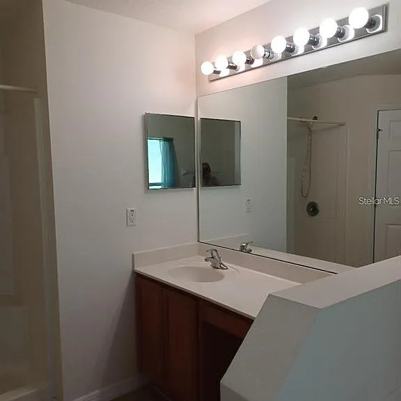 63 Bannbury Ln — Photo 9