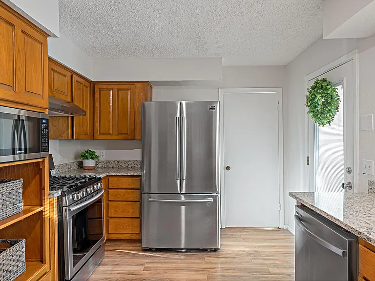 2906 Country Place Ct — Photo 7