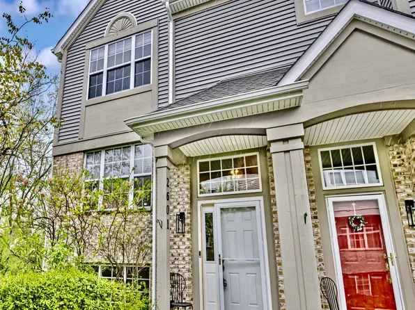 2601 Woodmere Dr, Darien, IL 60561