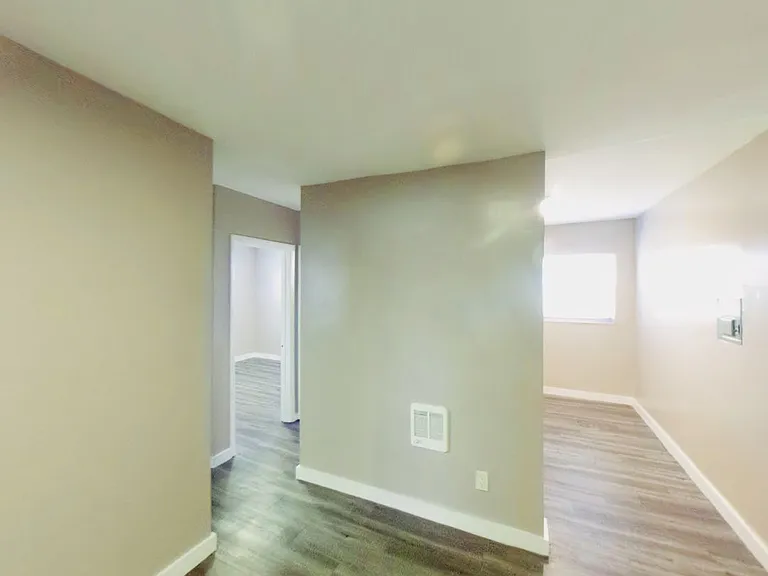 Centrally Located Gated Property Just Outside of Downtown Miami — Photo 21