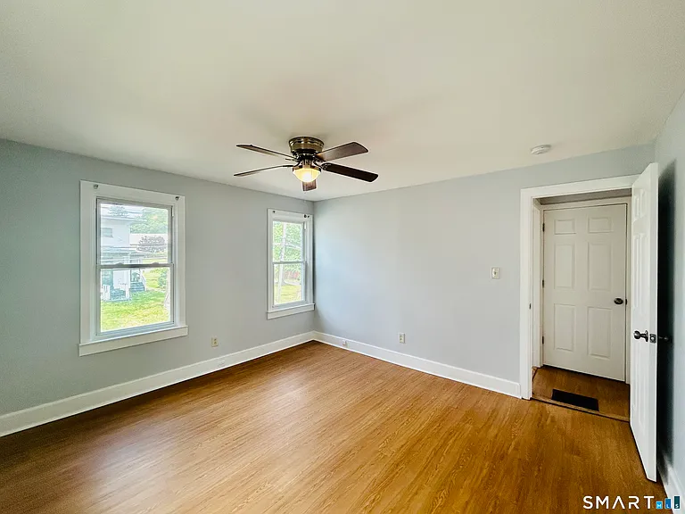 207 E Main St — Photo 5
