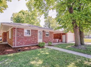 10 Mark Dr, Fairview Heights, IL 62208
