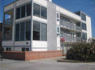 204 The Strand APT 1, Hermosa Beach, CA 90254