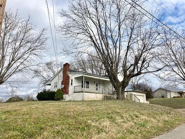 1st image of 1310 Honeysuckle Ln