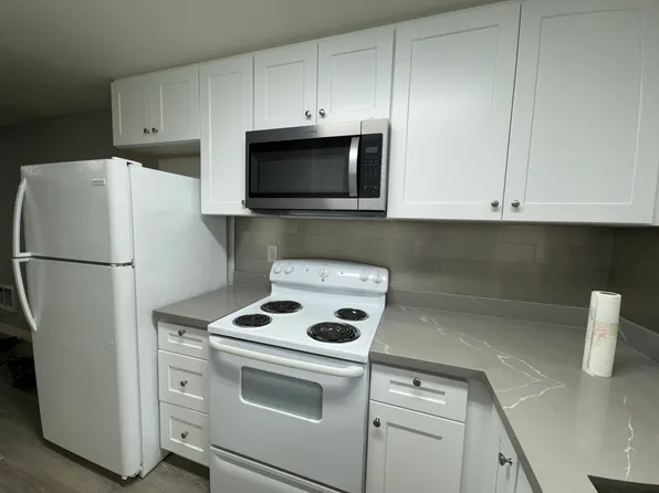12703 48th Ave NE APT 1, Marysville, WA 98271