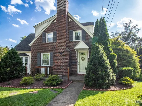 1 Myron Pl, East Brunswick, NJ 08816