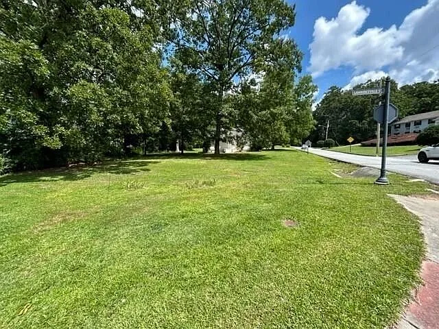 473 Lawrenceville St — Photo 2