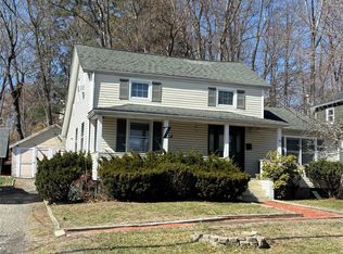 11 Fowler Ave, Carmel, NY 10512