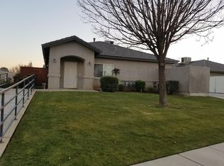 703 W Day Ave APT B, Bakersfield, CA 93308
