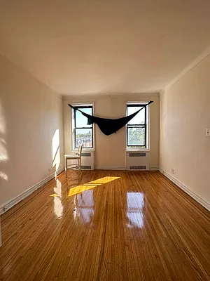 Rented by Artur Gutman, LREB | media 5