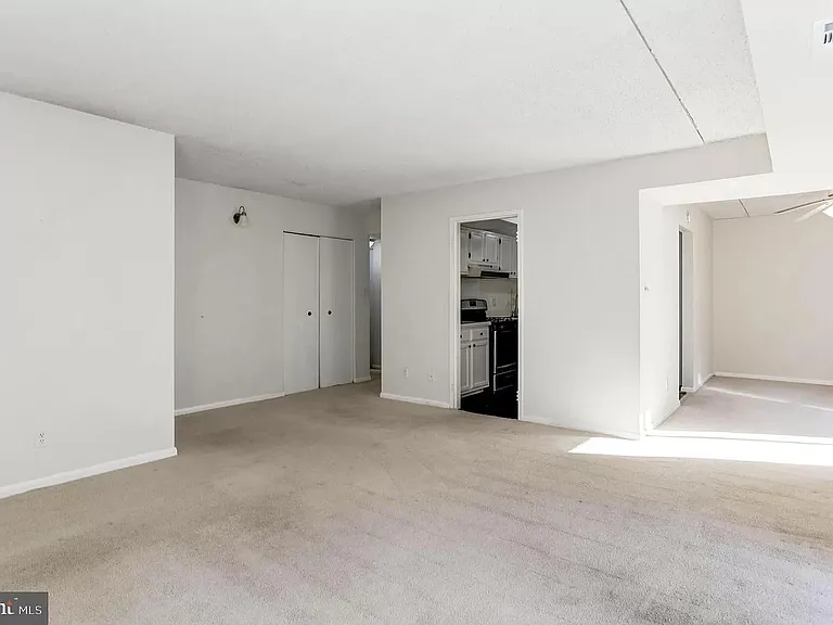 11841 Shire Ct #11 — Photo 3