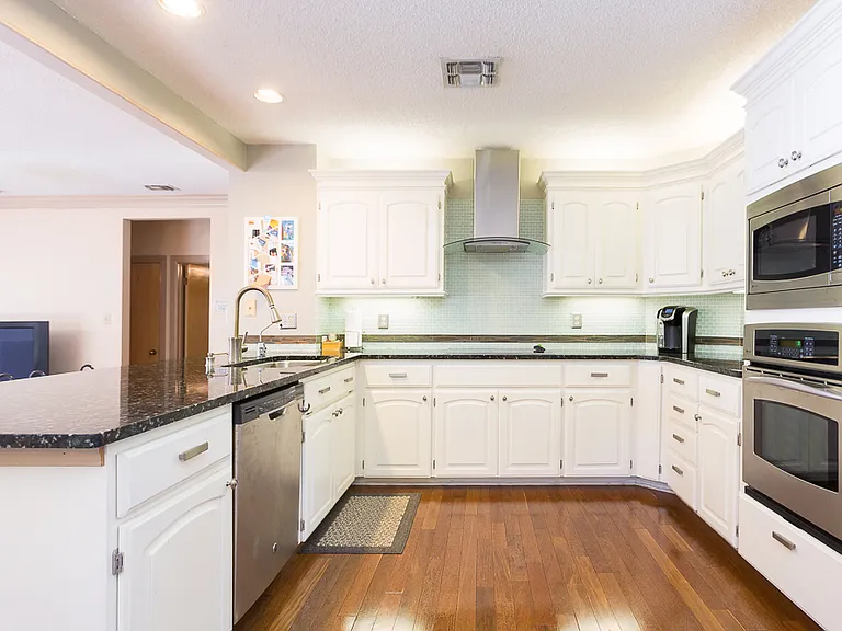 1722 Eagle Mdw — Photo 5