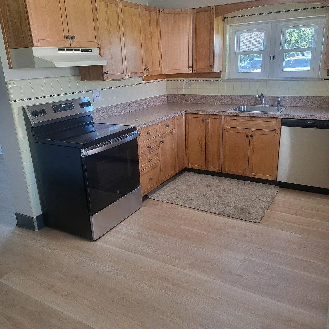 4 bed, 2.0 bath, 1782 sqft, $2,000 — Photo 4