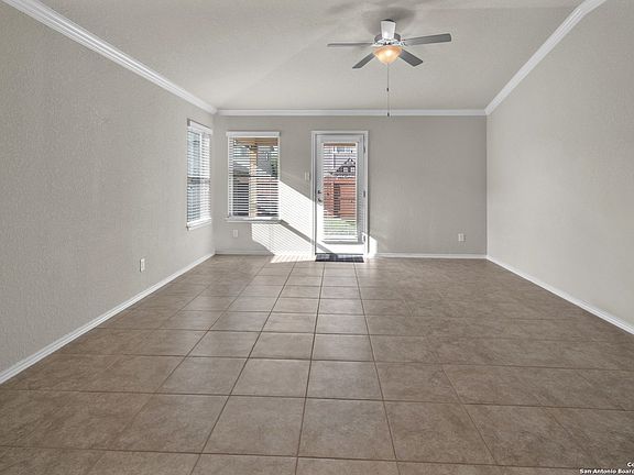 5th image of 10430 Queensland Way