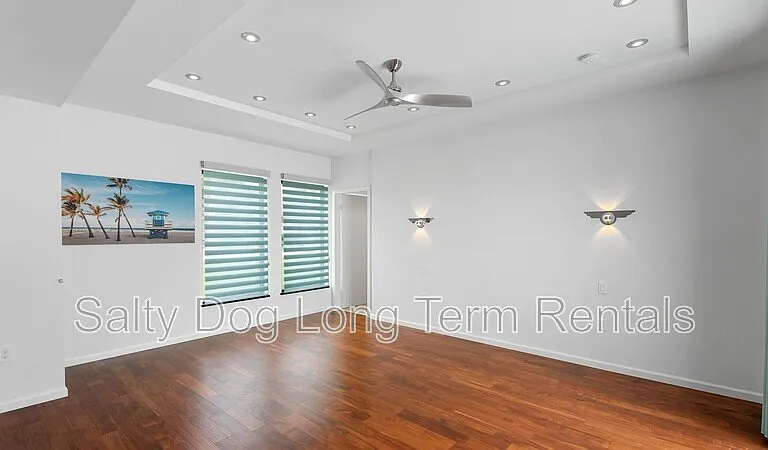 3001 John Anderson Dr — Photo 9