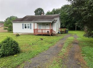 131 S Hairston St, Eden, NC 27288