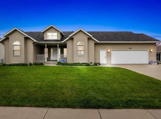 704 Redbird Run, Tiffin, IA 52340