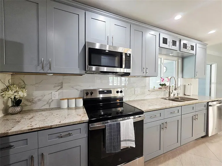 3435 Overlook Dr NE — Photo 10