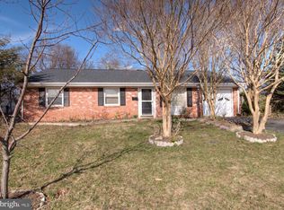 220 W Ash Rd, Sterling, VA 20164