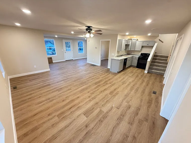 325 W Tyndal St — Photo 12