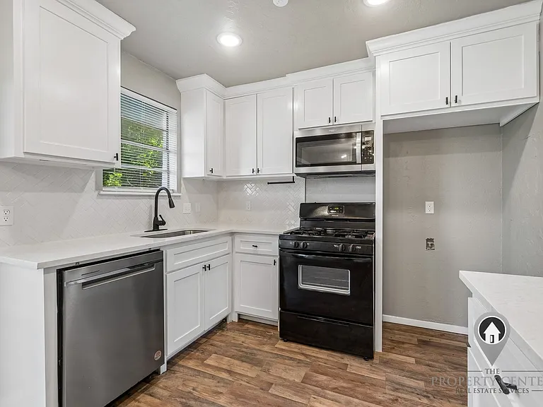 324 NW 89th St — Photo 10