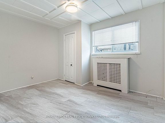 5th image of 1160 Dufferin St