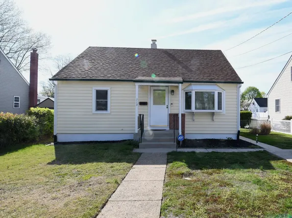 713 Cooper St, Florence, NJ 08518