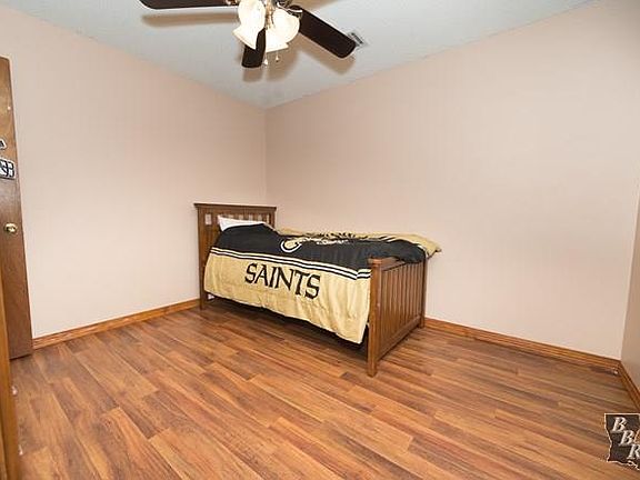 2nd image of 437 Woodfield Blvd