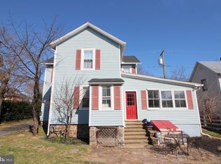 803 Elden St, Herndon, VA 20170