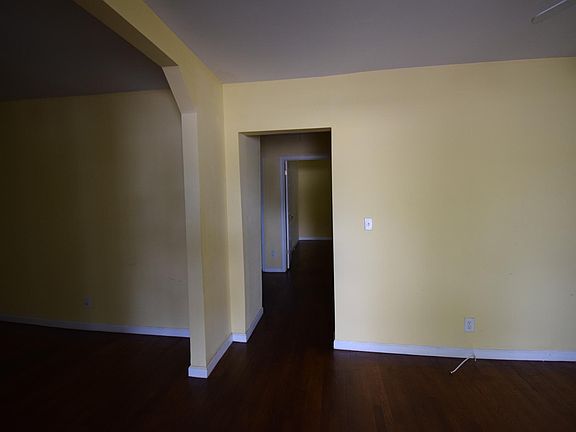 3rd image of 2600 Ferrara Dr