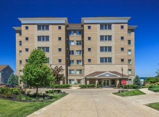 9419 Larimar Dr, Eastlake, OH 44095